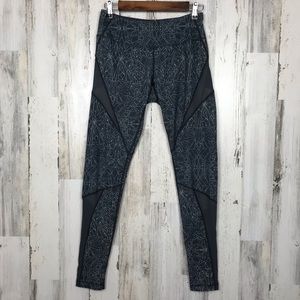 Zella | Geometric & Mesh Leggings Small